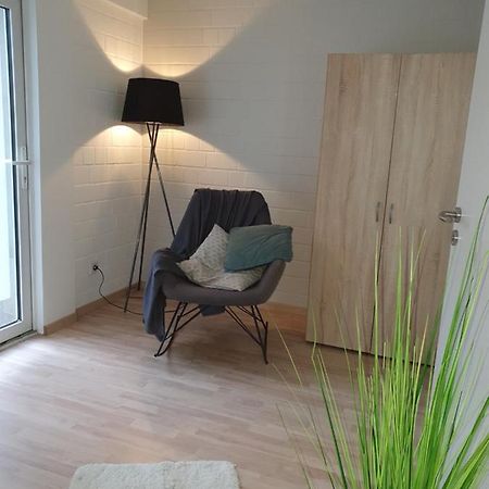 Privat Apartaments , Eigene Eigang, Eigene Badezimmer, Und Eigene Kueche シュトラーレン エクステリア 写真