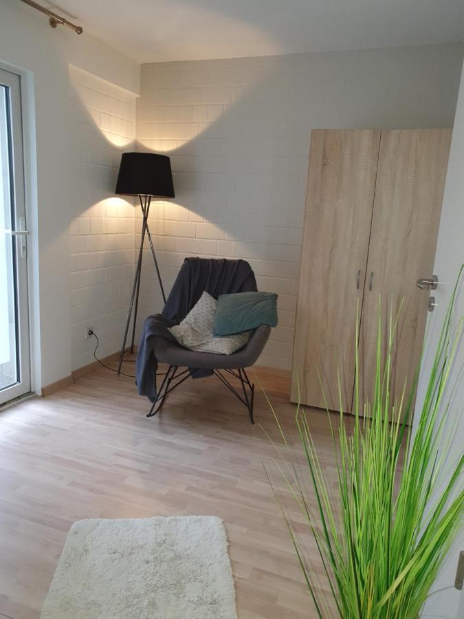 Privat Apartaments , Eigene Eigang, Eigene Badezimmer, Und Eigene Kueche シュトラーレン エクステリア 写真